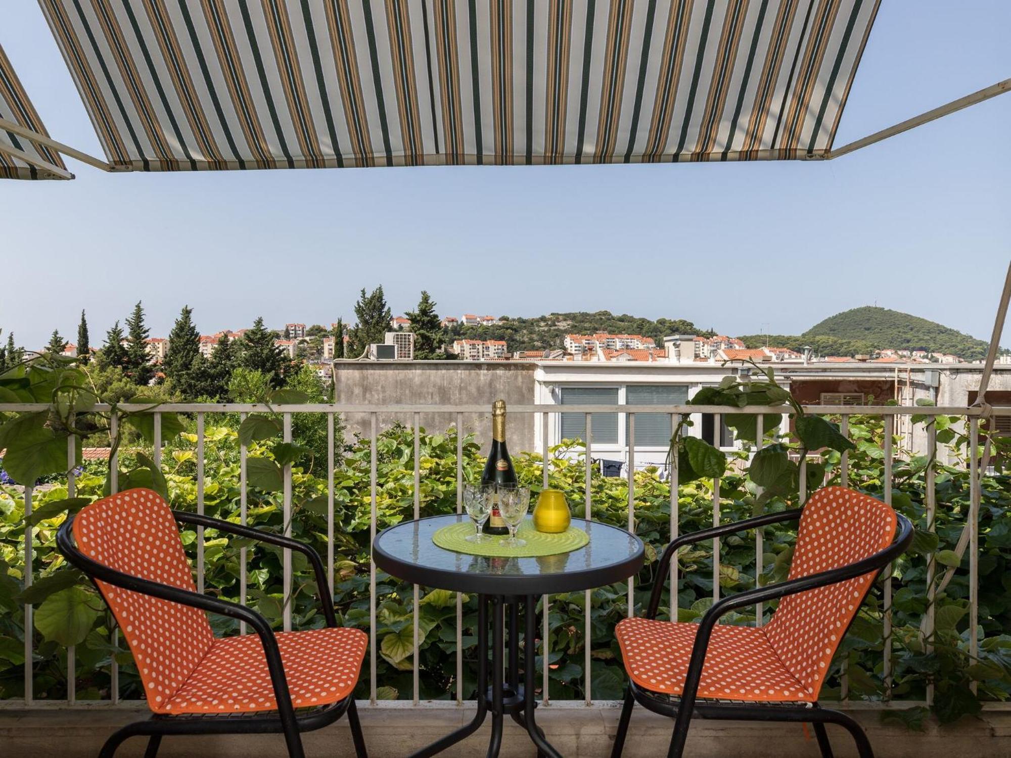 Guest House Bradas-Double Room With Shared Bathroom No3 Dubrovnik Ngoại thất bức ảnh